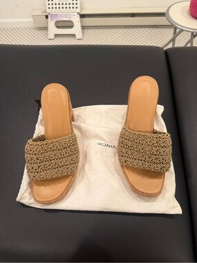 Vince Nicki crochet platform heel size 10